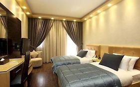 Hotel Lahoya Verdun  4*